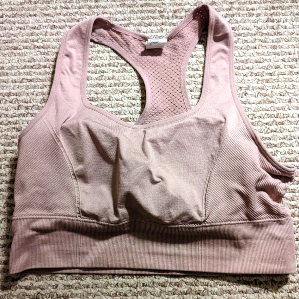 Like New Fabletics Sport Bra Size Medium Lavender Lilac Bralette